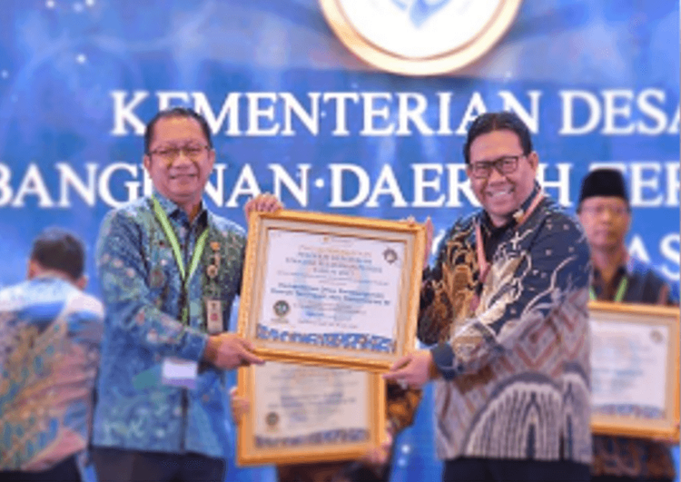 Kementerian Desa PDTT Berhasil Mempertahankan Peringkat 5 Besar dalam Kepatuhan Standar Pelayanan Publik